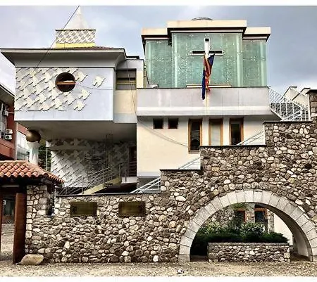 Gh With Private Parking Apartament