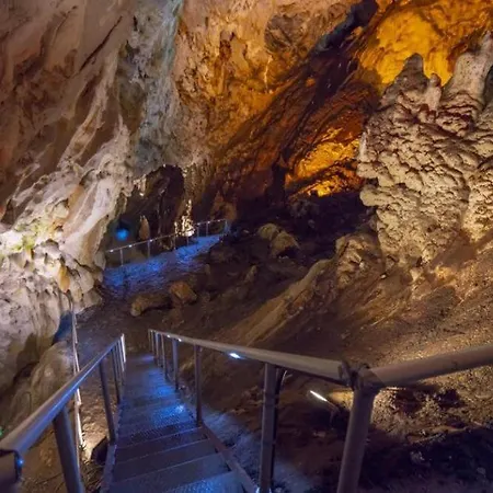 Gh With Private Parking Skopje