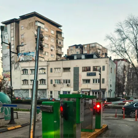 Gh With Private Parking Appartement Skopje