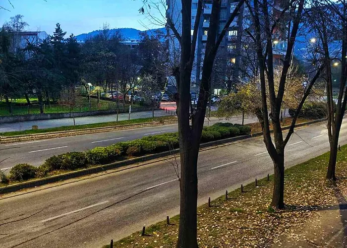 Gh With Private Parking Appartement Skopje